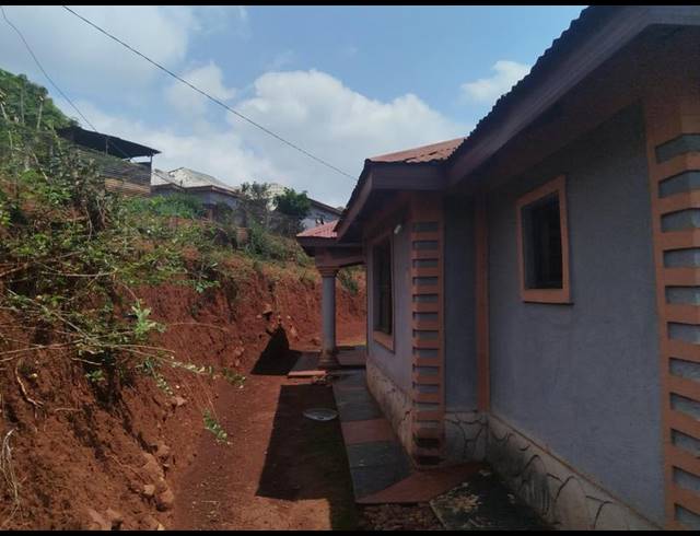 3 BEDROOM HOUSE FOR SALE IN LUNUNGWI